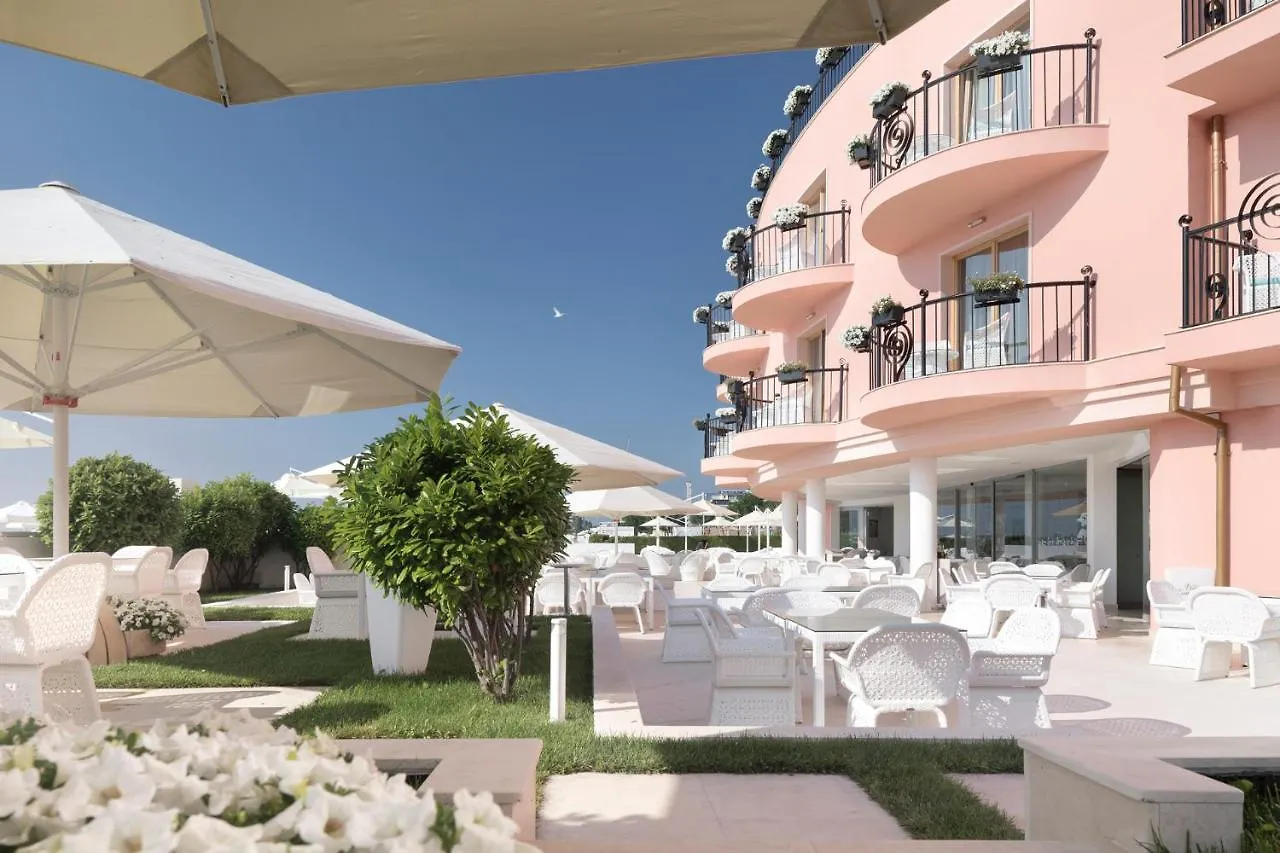 סאני ביץ' Hotel Residence Dune - Free Beach Access  סאני ביץ'